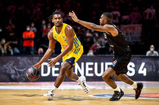 尼修斯的成 尼修斯的成