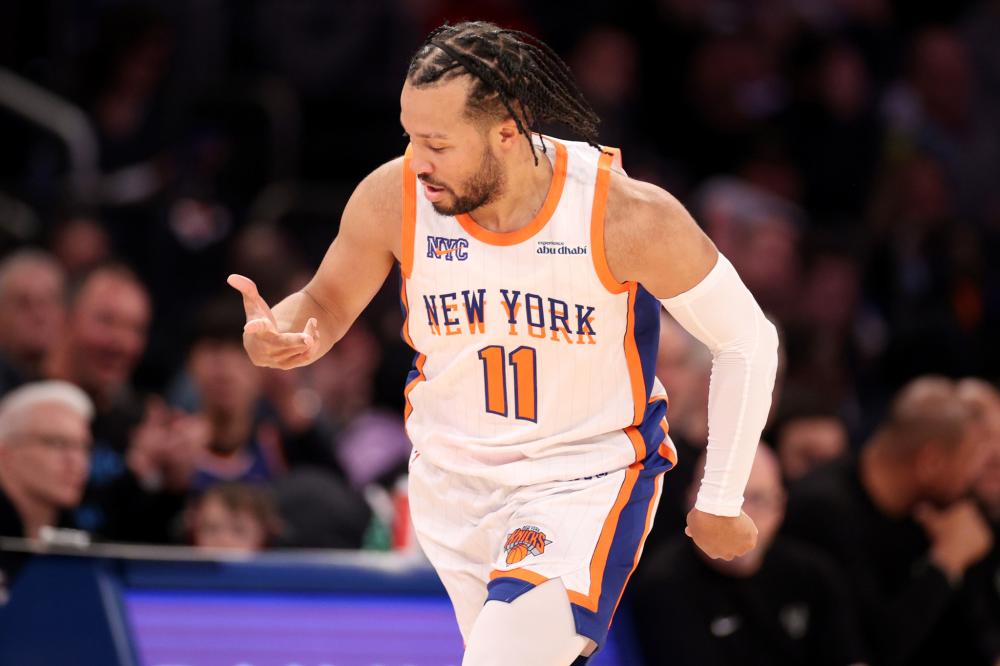 字母哥在外 字母哥在外