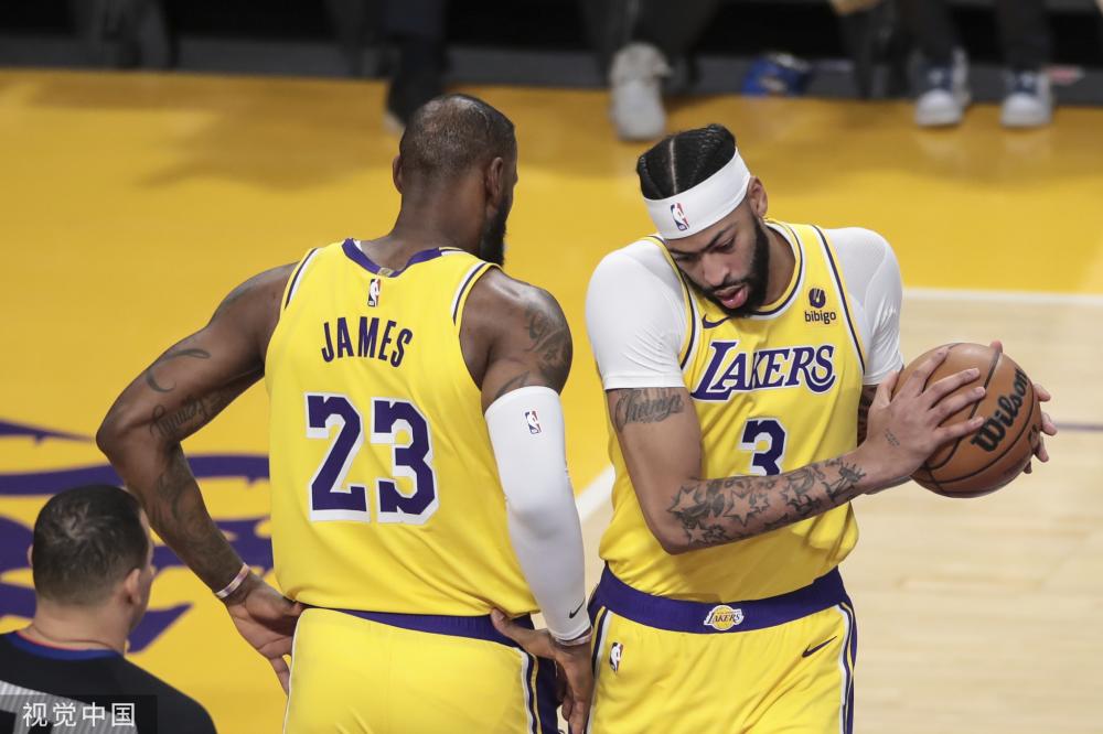 足在本场比 足在本场比