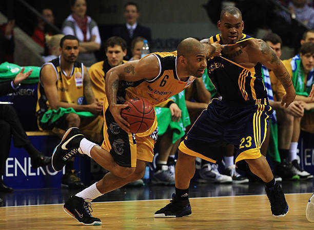 诺伊尔手持 诺伊尔手持